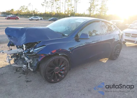 2022 Tesla Model Y Performance Dual Motor All-Wheel Drive from USA, damaged, VIN 7SAYGDEF0NF414457